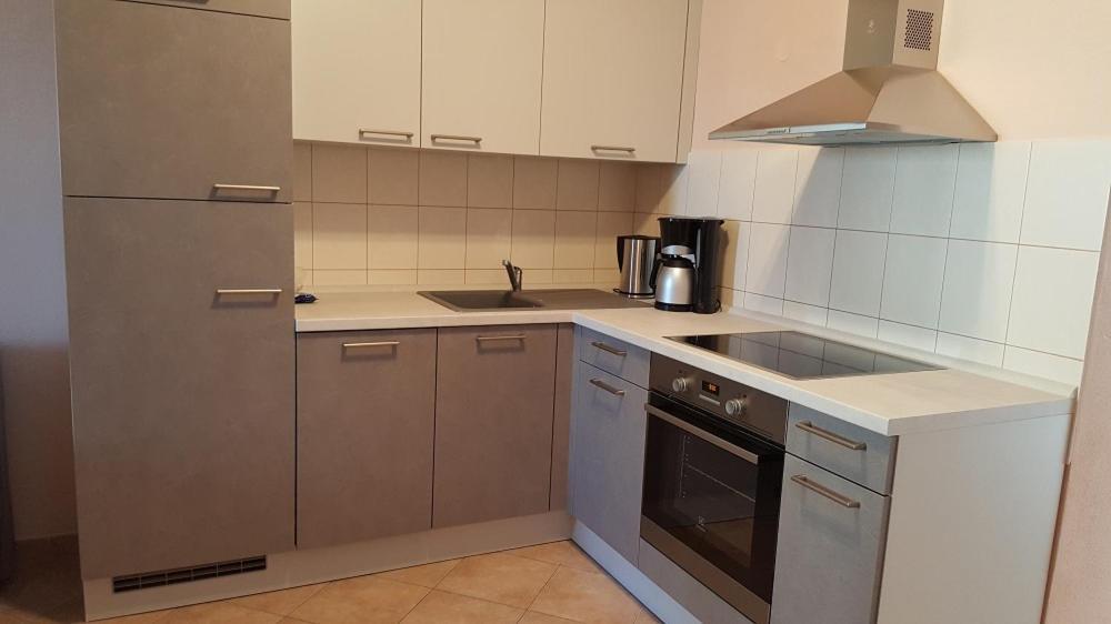Apartments Marina Omiš Екстериор снимка